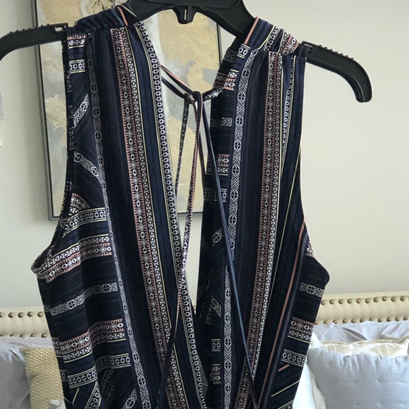 BCBGENERATION Low cut front and back bodysuit SZ XS - Picture 12 of 12